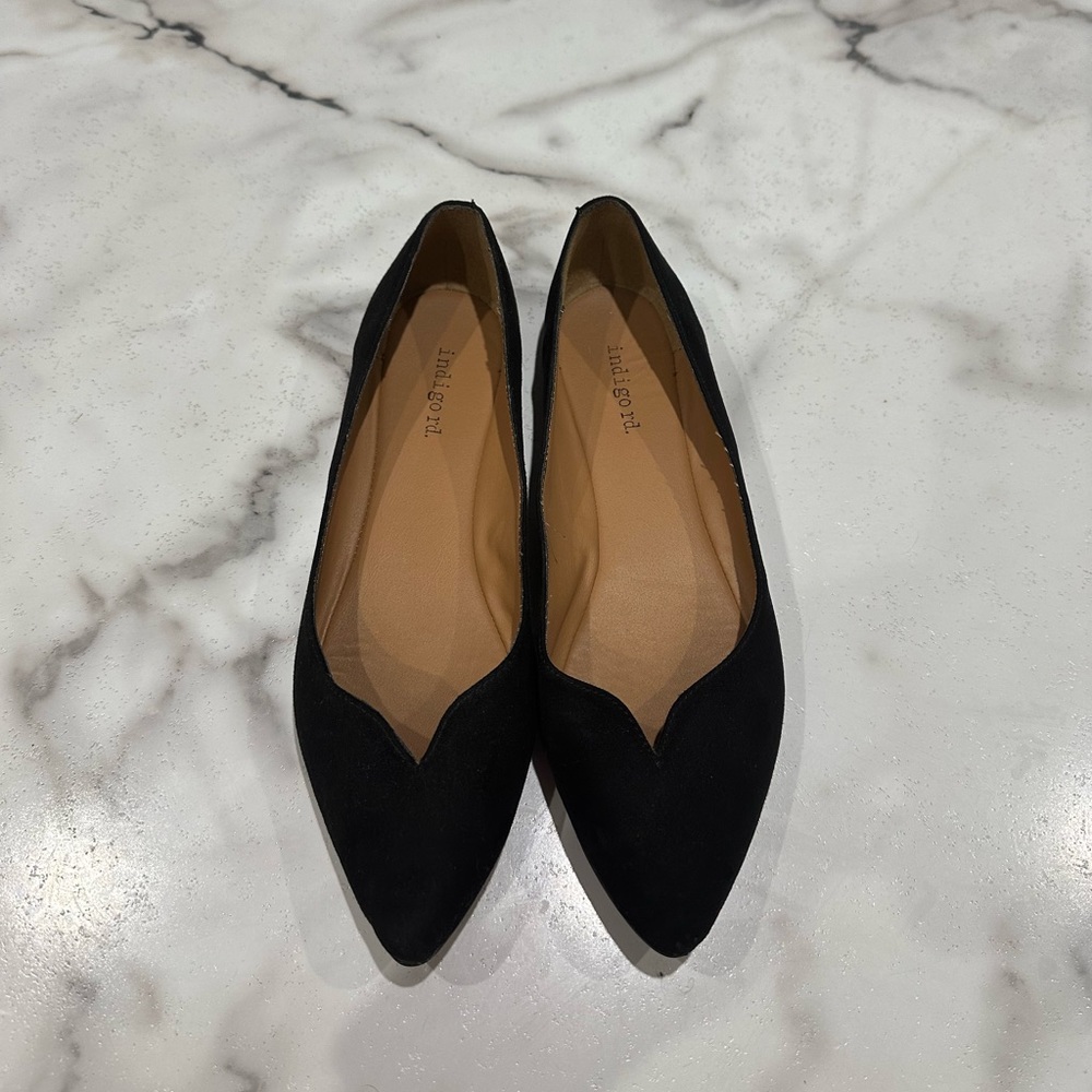 Like New indigo rd black flats